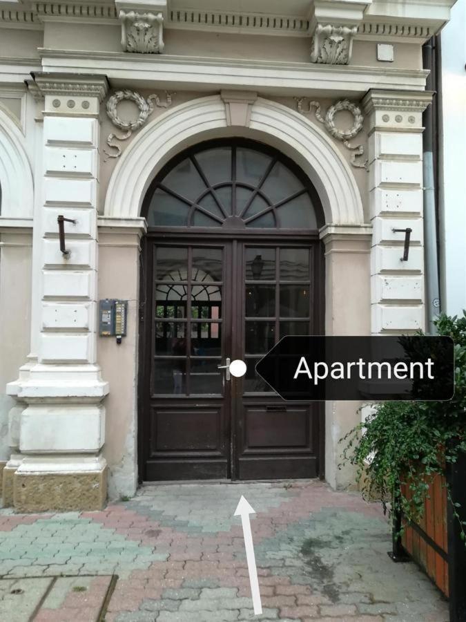 King 38-1 Apartman Apartment Pecs Bagian luar foto