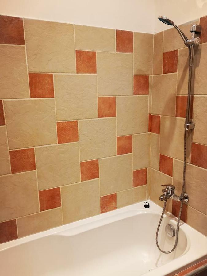 King 38-1 Apartman Apartment Pecs Bagian luar foto